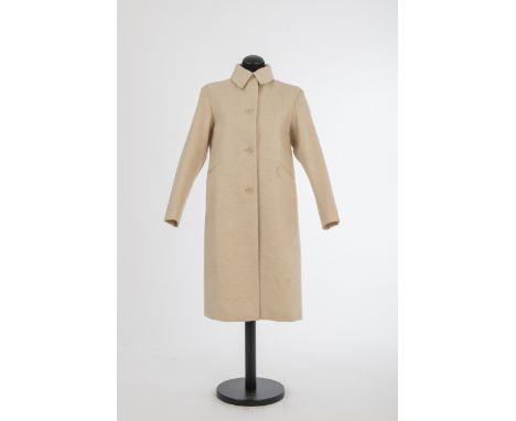 MantelJil Sander, Hamburg Schurwolle mit Alpaka, beschichtet, wasserabweisend, cremefarben, weisse Hornknöpfe. Gr. 36. Zustan