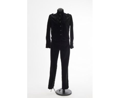 Vintage HosenanzugYves Saint Laurent, Rive Gauche, Paris Samt, schwarz, kurzer Blouson mit Gummizug im Bund, Stehkragen, Schu