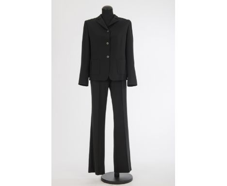 HosenanzugJil Sander, Hamburg Schurwolle, schwarz, einreihig geknöpft, kurze Revers. Gr. 36 (Blazer), 38 (Hose). Zustand: Hos