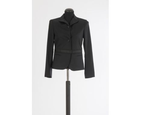 BlazerJil Sander, Hamburg Schurwolle mit Elasthan, schwarz, Taille mit Satinbesatz. Gr. 38.