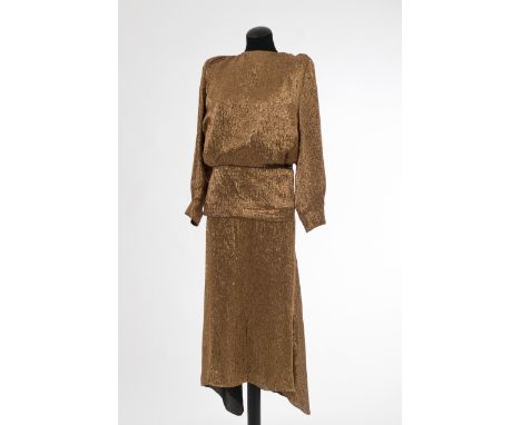 Zweiteiliges Ensemble, Rock &amp; BluseJil Sander, Hamburg Seide, kupferfarben, weich fliessend. Gr. 34 (deutsch). Hannelore 