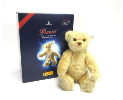 A STEIFF COLLECTOR'S TEDDY BEAR 'DANIEL' 2004, limited edition no.603, with Swarovski holiday ornament and Xilion stone in ea