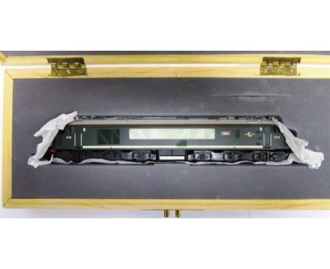 [OO GAUGE]. A BACHMANN NO.31080, B.R. CLASS 46 1CO-CO1 DIESEL LOCOMOTIVE, D172 limited edition 1524/2000, lined green livery,