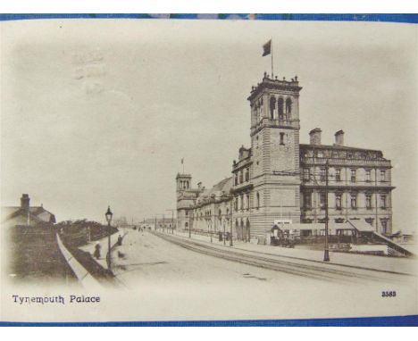 POSTCARDS - TOPOGRAPHICAL & OTHER Approximately 160 cards, including real photographic views of Marine Drive, Hornsea; Nether