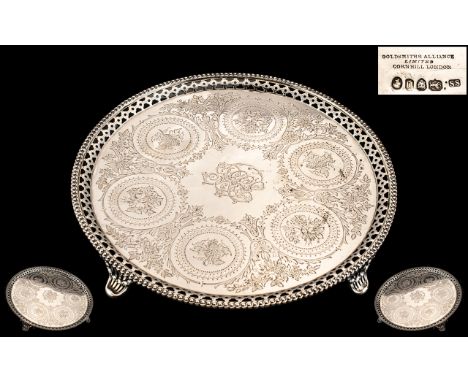 Goldsmiths Alliance Cornhill London Superb Quality Ornate Sterling Silver Circular Footed Tray of excellent craftsmanship, de