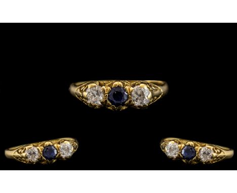 18ct Gold Attractive 3 Stone Diamond and Sapphire Set Ring - In An Ornate Gallery Setting. Fully Hallmarked for 18ct - 750. T