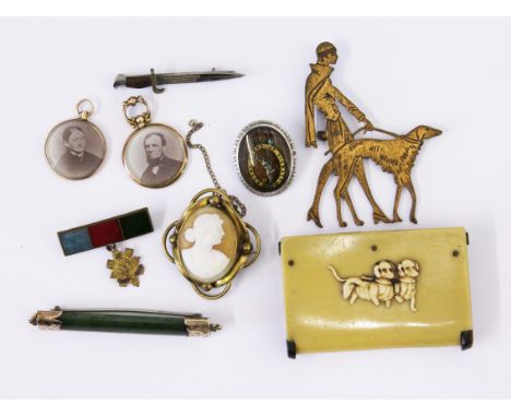 A mixed lot comprising a pair of 9ct gold mounted photo pendants, an Art Deco brooch, a cameo brooch, a yellow mounted jade b