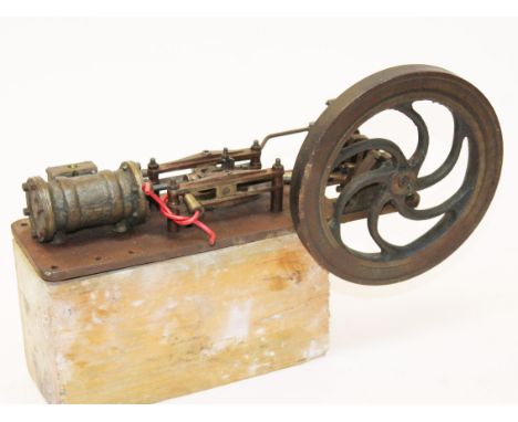 A model stationary steam engine. L31cm. Condition - general wear to include various faults etc.