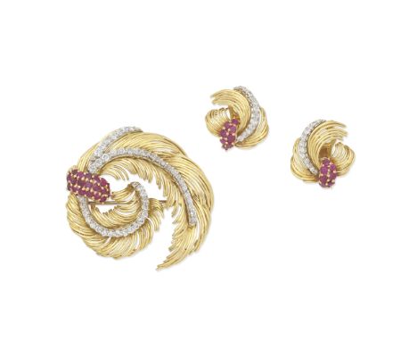 KUTCHINSKY: RUBY AND DIAMOND BROOCH AND EARCLIP SUITE, 1963Of abstract feather design, the scrolling wirework batons set with