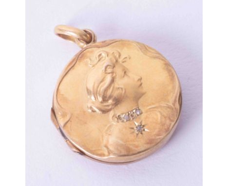 A 15ct diamond set 'portrait' locket.