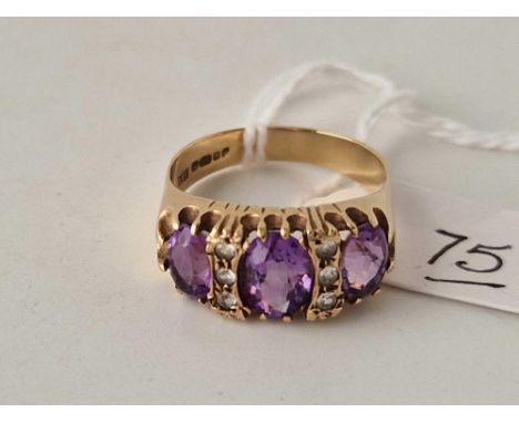 An amethyst &amp; diamond vintage 9ct ring size S 4.5g