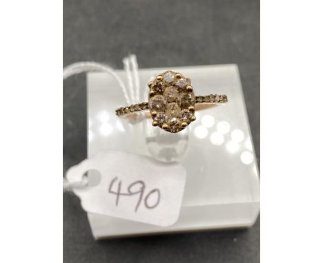 A diamond cluster ring, 9ct, 2.4 g