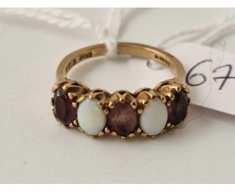A opal and amethyst ring 9ct size L 2.6 g