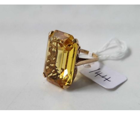 A large rectangular citrine ring, 9ct, size L, 9.3 g