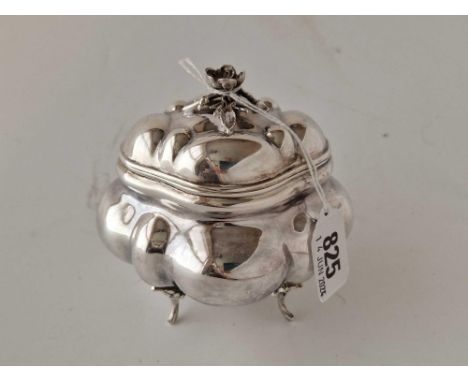 Stirling Silver Tea Caddy with Hinged Cover with Flower Finial – Gilt interior 4.5” wide 184g