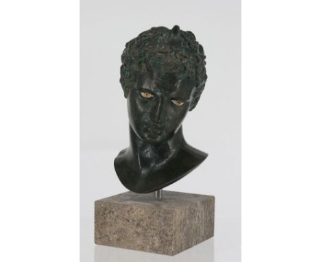 Kopf des Epheben von Marathon, archäologisches Nationalmuseum Athen, Praxiteles, attisch, feinster Bronzeguss, Wachsausschmel
