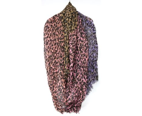 Stola, Louis Vuitton & Stephen Sprouse. 70% Kaschmir und 30% Seide. Rosé-violett-braunes Leoparden-Muster im Farbverlauf mit 