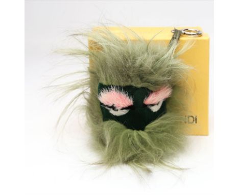 Taschen- und Schlüsselanhänger "Monster", Fendi. Fuchs- und Nerzpelz in rosé und grünen Tönen. Schlaufe aus olivfarbenem Lede