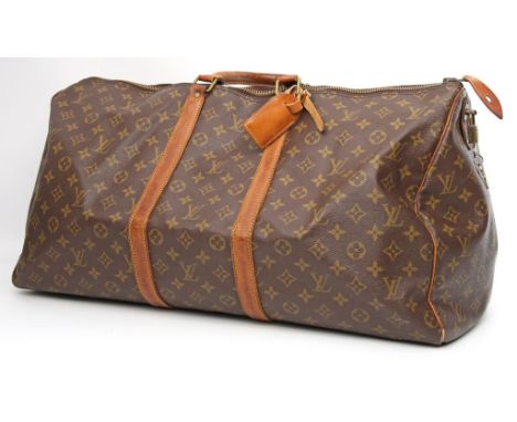 Vintage Weekender, Louis Vuitton. Monogram Canvas, braune Beschläge aus Rindsleder (sehr starke Abrieberscheinungen). Schloss