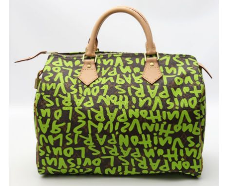 Bag "Monogramm Graffiti Speedy 30", Louis Vuitton & Stephen Sprouse. Monogram Canvas mit apfelgrünem Graffiti-Print "LOUIS VU