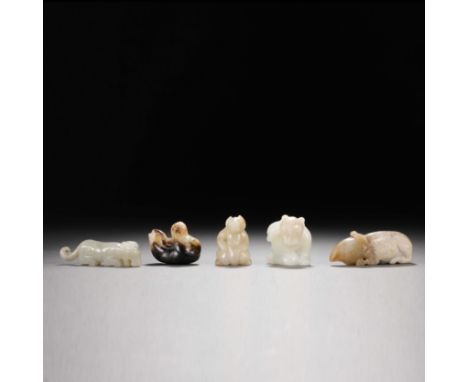 A set of Hetian jade ornaments   H3.6cm           W6.3cm       Weight149.4g
