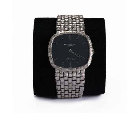 Audemars Piguet 18K watch   H3.4cm           W3.3cm       Weight84.7g