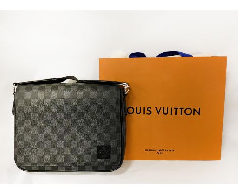 LOUIS VUITTON DISTRICT PM MESSENGER BAG N42710 WITH DUST COVER &amp; PAPERWORK