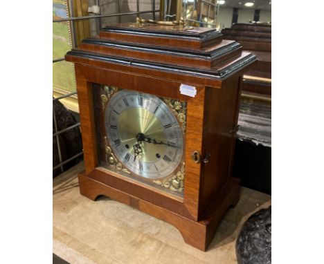 MAHOGANY CASE STRIKING MANTEL CLOCK ( WITH KEY &amp; PENDULUM)
