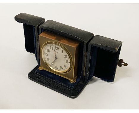 ZENITH 8 DAY CARRIAGE CLOCK IN ORIGINAL LEATHER CASE - 5.5 CMS (H) APPROX