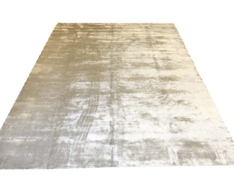 HOPPEN SILK ARGENT CARPET 305cm x 244cm, silver grey field.