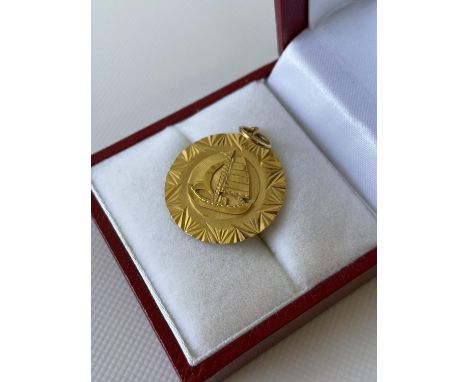 A vintage Chinese/Japanese high grade gold pendant (possibly 22ct-24ct gold) [1.84g] 