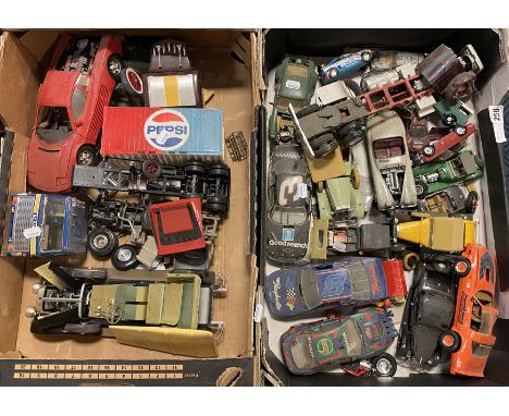 2 TRAYS OF MODEL CARS