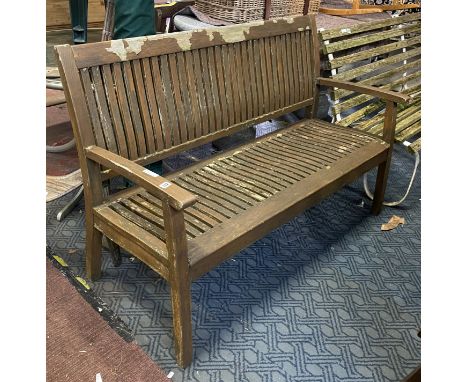 WOODEN BENCH