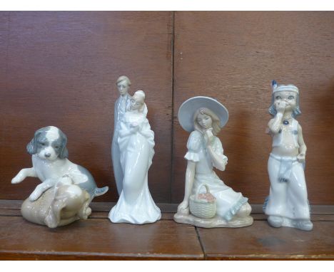 Three Nao figures and a Casades figure 