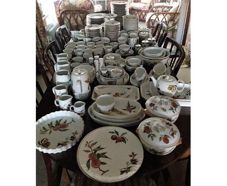 An extensive selection of Royal Worcester Evesham pattern (249 pieces) part dinner / tea service comprising cups, saucers, si