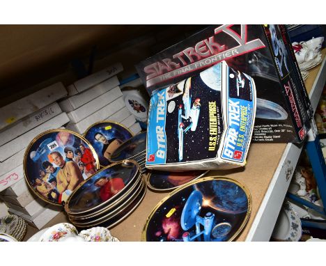 STAR TREK INTEREST - Seventeen boxed Hamilton collectors plates printed with characters and space ships, three hard back book