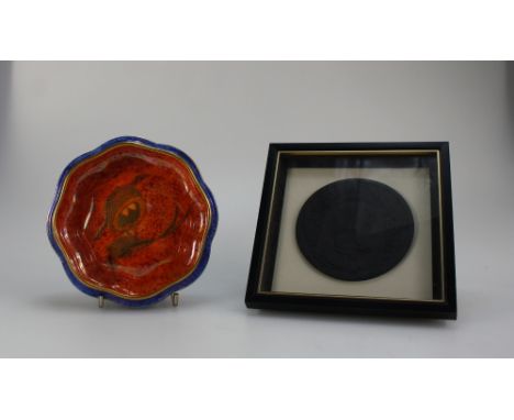 Wedgwood lustre dish decorated with bird of paradise Z5264 and small black basalt portrait roundel in frame  (2)