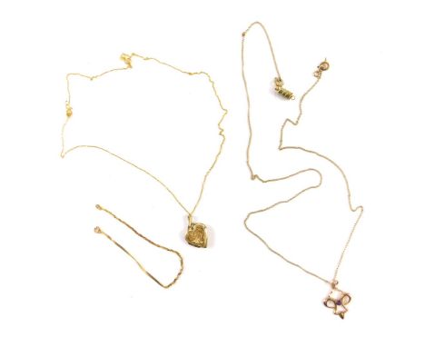 Miscellaneous jewellery, comprising a 9ct gold bracelet, a 9ct gold amethyst set pendant, and various gold plated chains and 