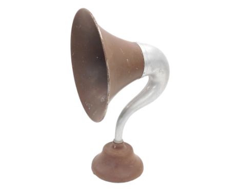A B.T.H painted aluminium trumpet shaped gramophone speaker, 58cm high. 