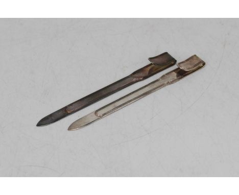 A pair of continental silver bookmarks, each stamped 800, length 14cm, gross weight 1.2ozt 