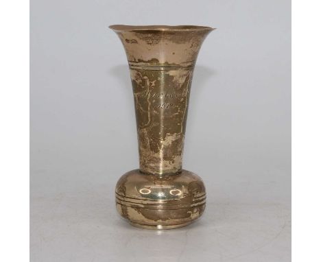 A George V silver spill vase, of tapered cylindrical form, h.14cm, Birmingham 1911, 4.1ozt 