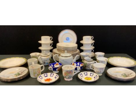 Tableware - a Royal Doulton Lyric pattern six setting dinner service;  New Romance diner and side plates, Brambly Hedge cups;