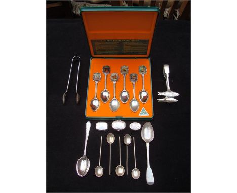 A small selection of silver, plate and white metal to incllude tongs and various other flatware.  Silver weighs approx 54.6g.