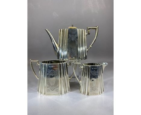 Solid Silver Edwardian tea service of three pieces hallmarked for Sheffield by maker Mappin &amp; Webb Ltd dated 1904 compris