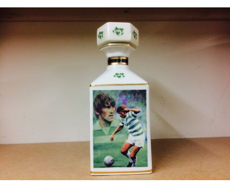 KENNY DALGLISH POINTERS DECANTER
Single Malt Scotch Whisky
Decanter no. 13 of 2007. 70cl, 40% volume. CONDITION REPORT: Fill 