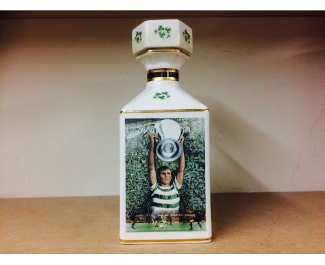 LISBON LIONS POINTERS DECANTER
Single Malt Scotch Whisky
Decanter no. 108 of 1967. 70cl, 40% volume. CONDITION REPORT: Fill l