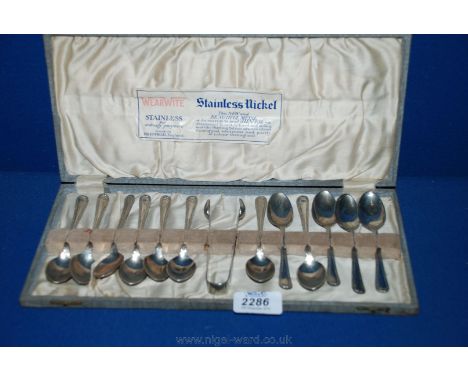 A vintage cased Teaspoon set