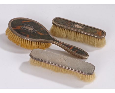 Silver and tortoiseshell mounted dressing table brush and clothes brush, Birmingham&nbsp;Levi &amp; Salaman, later George V s