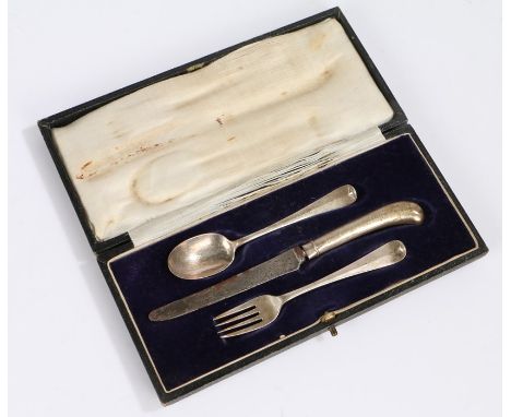 George V silver christening set, Sheffield 1923, maker Robert Pringle &amp; Sons, consisting of knife with pistol grip handle