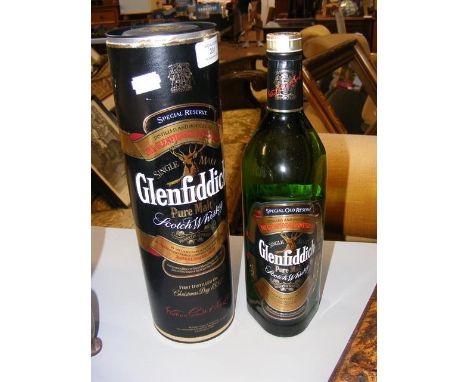 A Glenfiddich Pure Malt Scotch Whisky - Special Reserve - in tube 